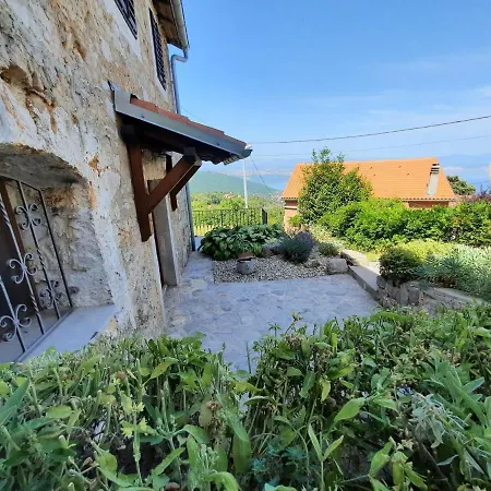 Prázdninový dům Stone House In Dobrec With Sea Views