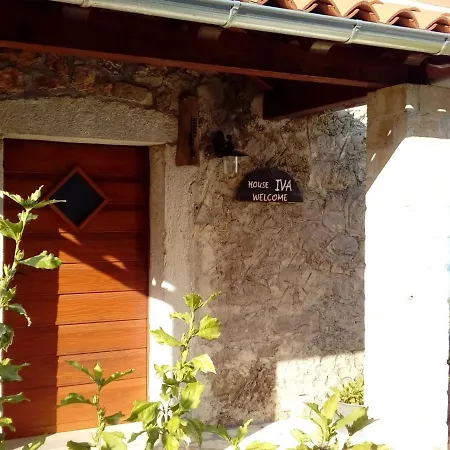 Stone House In Dobrec With Sea Views Prázdninový dům