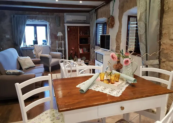 Stone House In Dobrec With Sea Views 別荘 *