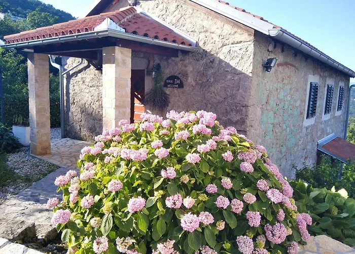 別荘 Stone House In Dobrec With Sea Views *