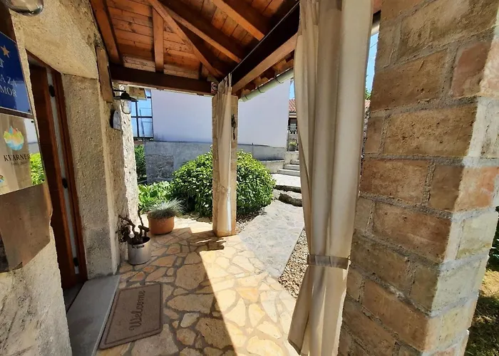 別荘 Stone House In Dobrec With Sea Views ロヴラン
