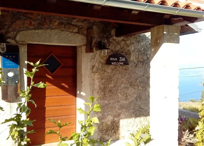 Stone House In Dobrec With Sea Views 別荘