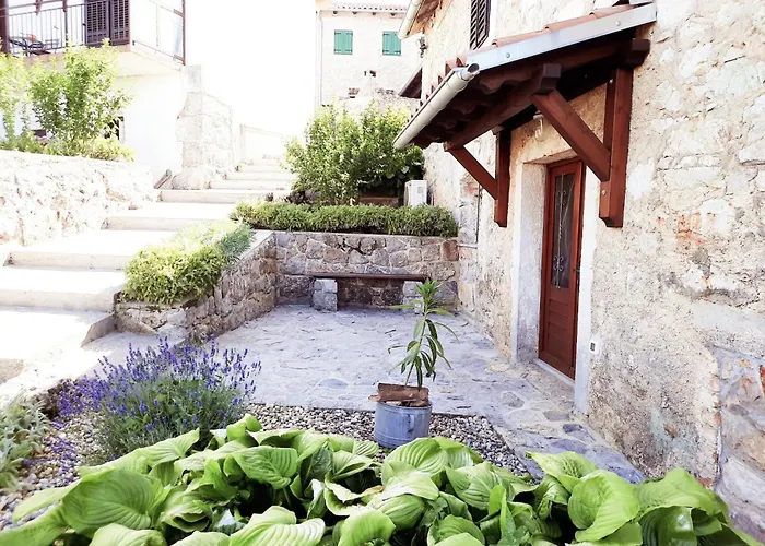 Stone House In Dobrec With Sea Views ロヴラン