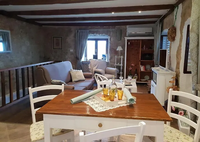 Stone House In Dobrec With Sea Views Holiday home Lovran