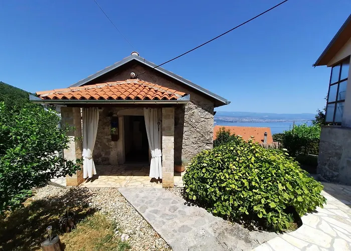 Stone House In Dobrec With Sea Views Vakantiehuis Lovran